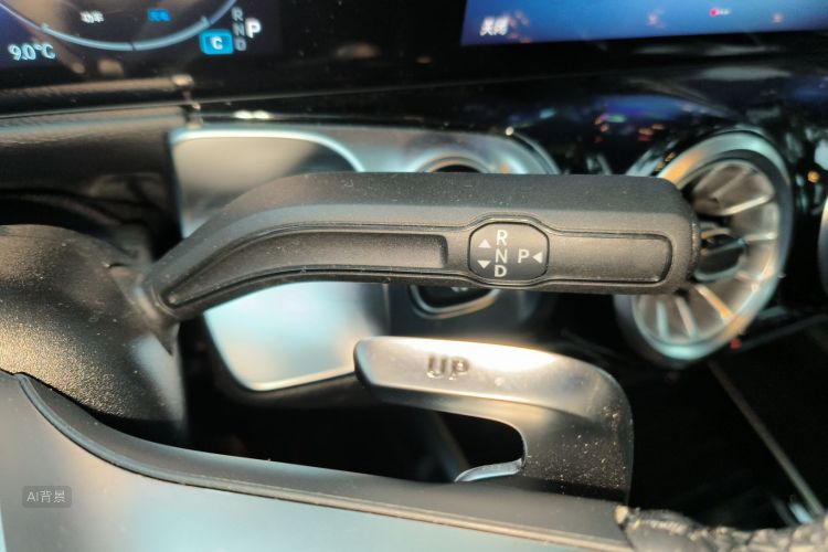 Mercedes-Benz GLB AMG 2025 car image #16