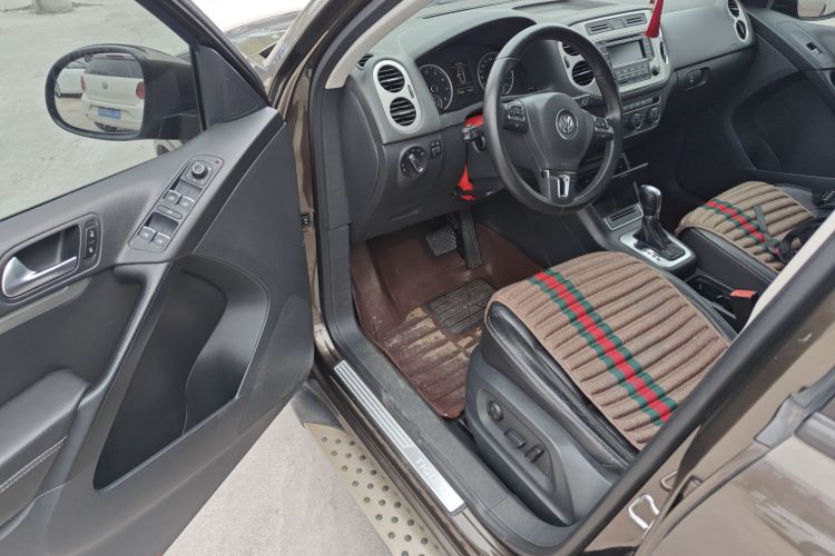 Volkswagen Tiguan 2016 car image #16