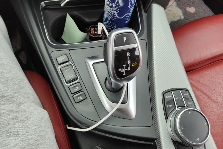 BMW 4 Series 2018 car image #16