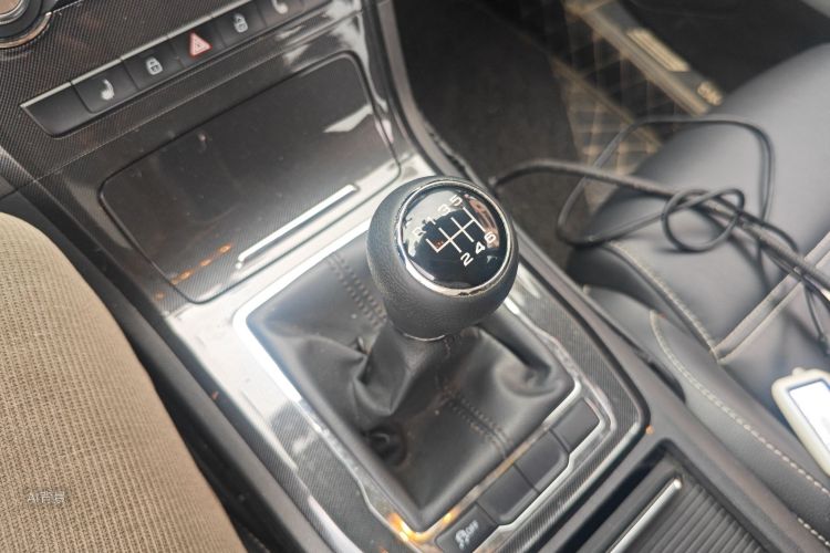 MG GS 2018 car image #16