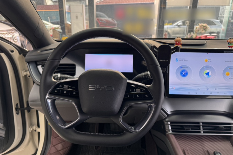 BYD Seal 07 DM-i 2024 صورة سيارة #16