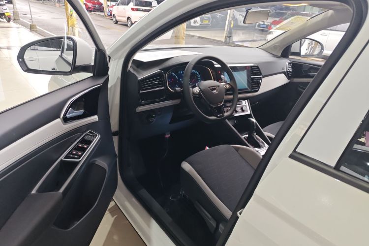 VS5 2026 car image #16
