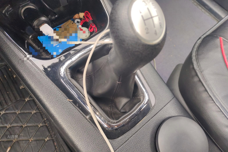 Forthing JOYEAR X5 2014 car image #16