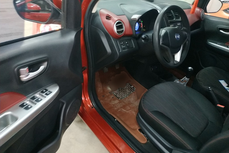 Changan BenBen 2017 изображение автомобиля #16