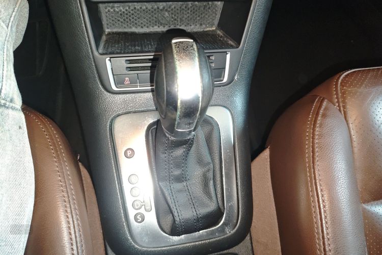 Volkswagen Tiguan 2014 #16 Volkswagen Tiguan 2014 car image #16