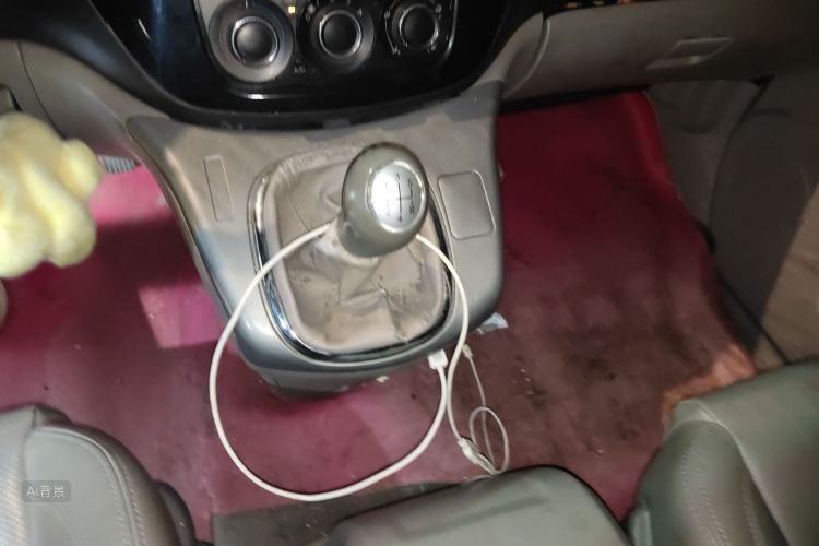 Forthing Lingzhi 2016 صورة سيارة #16