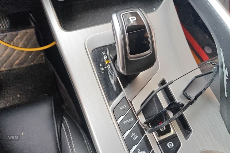 GEELY Coolray 2020 car image #16