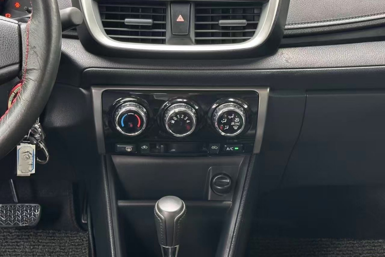 Toyota Yaris L Zhixiang 2017 immagine di auto #16