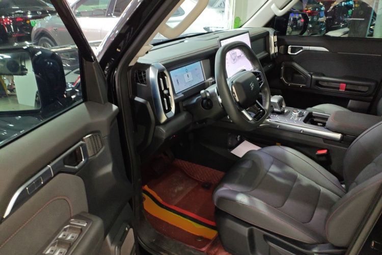 Jetour Traveller 2023 car image #16