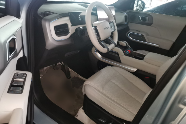 FangChengBao Tiger 3 2025 car image #16