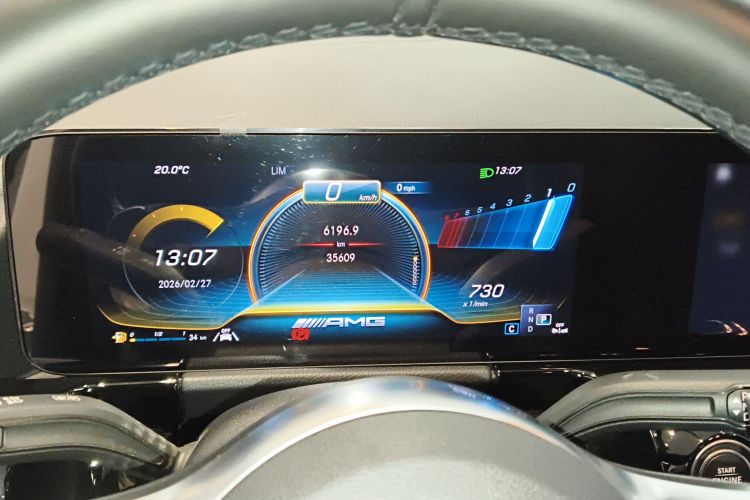 Mercedes-Benz GLA AMG 2023 #16 Mercedes-Benz GLA AMG 2023 image de voiture #16