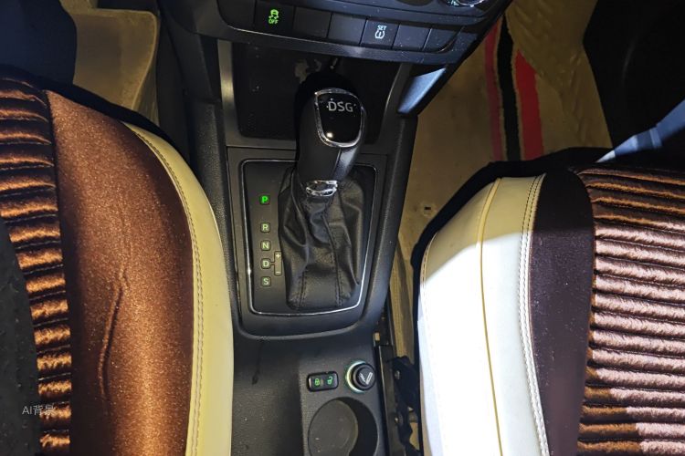 Skoda Yeti 2014 imagen de coche #16