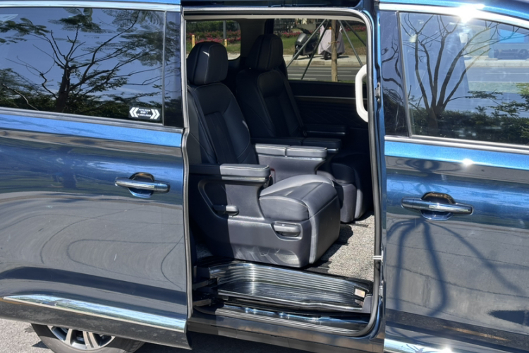 GAC Trumpchi M8 2019 car image #16