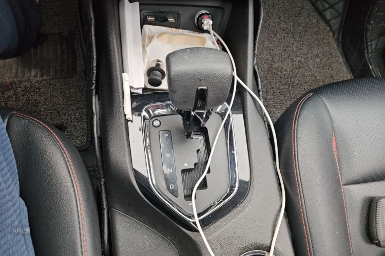 Soueast DX3 2017 car image #16