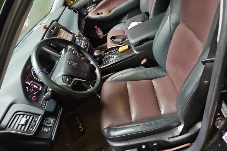 丰田 皇冠 2018 汽车图片 #16