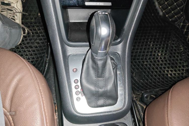 Volkswagen Sharan 2018 car image #16