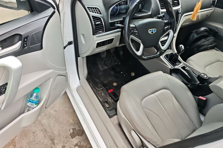 GEELY Emgrand 2016 car image #16