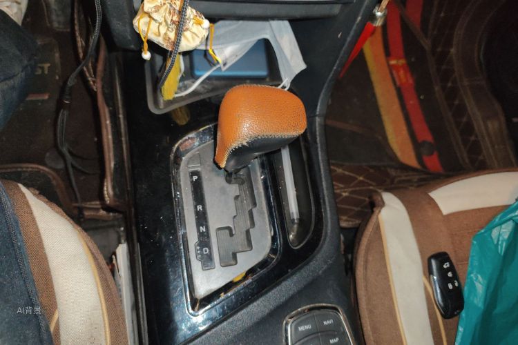 Soueast DX7 2017 car image #16