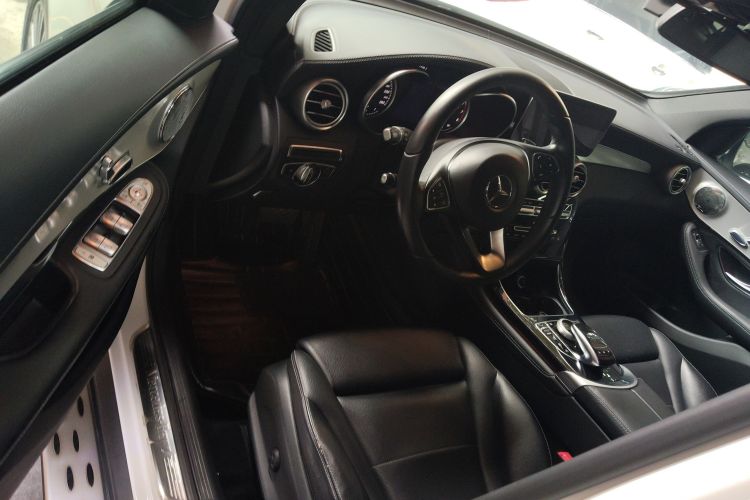 Mercedes-Benz GLC Class 2016 صورة سيارة #16