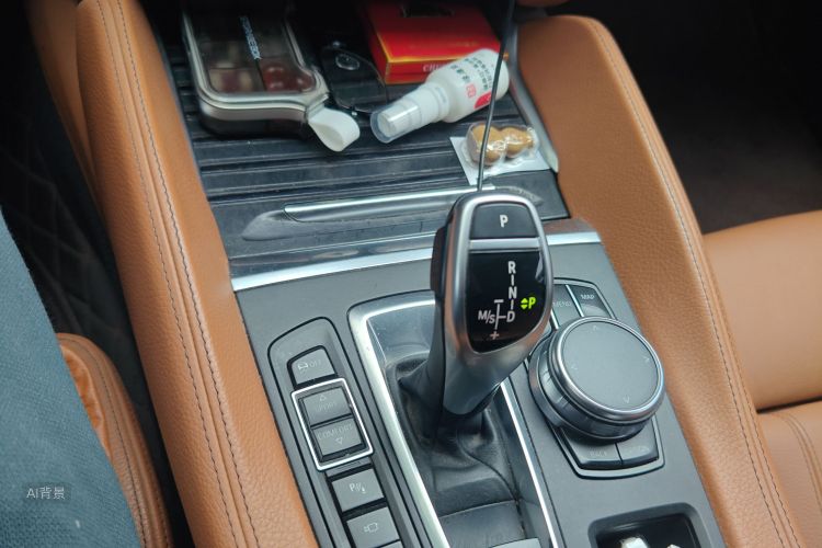 BMW X6 2017 изображение автомобиля #16