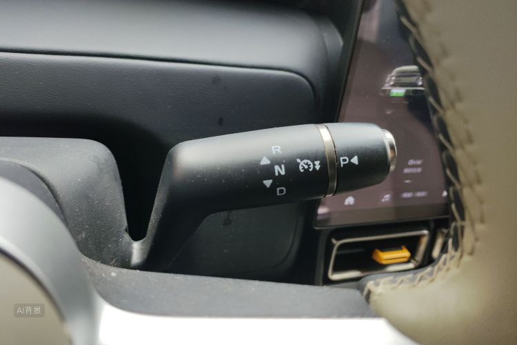2025 car image #16