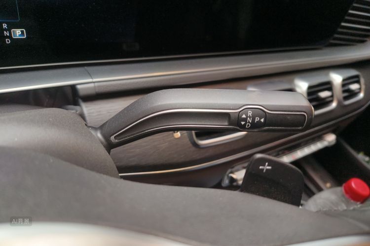 Mercedes-Benz GLE Class 2020 car image #16