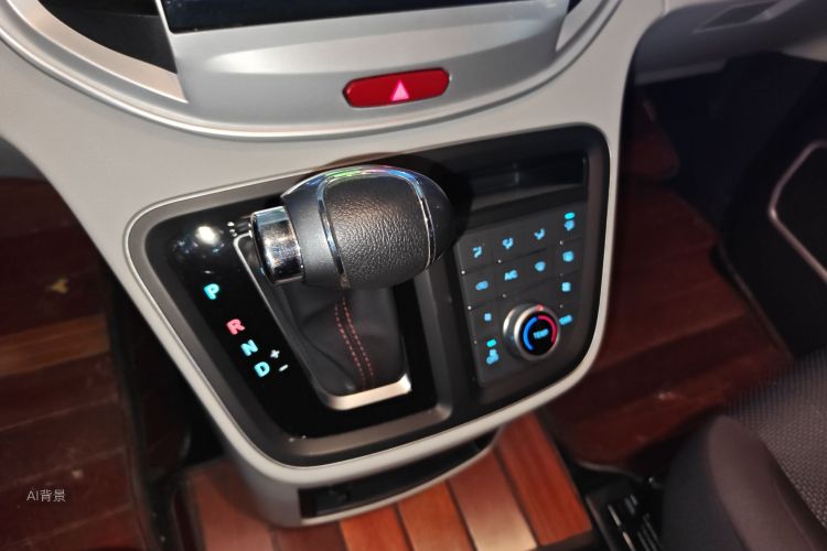 JAC 2023 car image #16