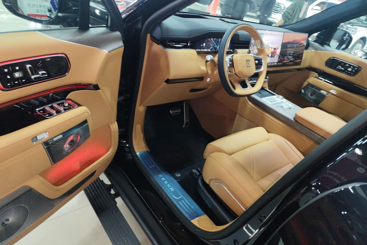 Zeekr 9X 2026 imagen de coche #16