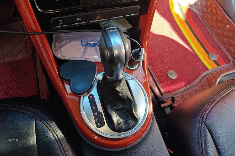 Volkswagen Beetle 2019 car image #16