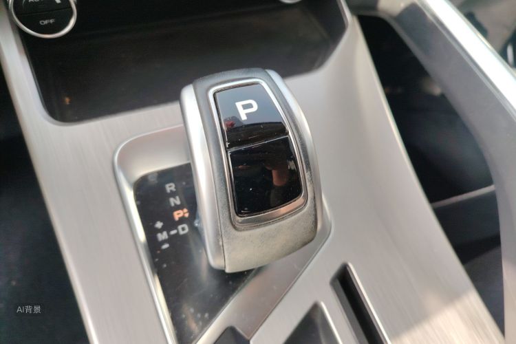 GEELY Coolray 2018 car image #16