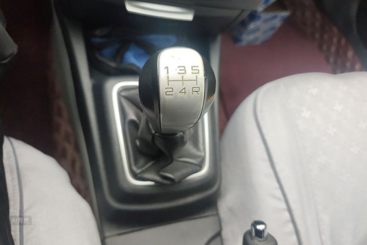 Soueast V3 Lingyue 2016 immagine di auto #16