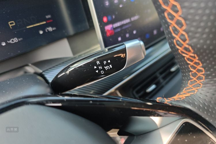 哪吒汽车 哪吒L 2024 汽车图片 #16