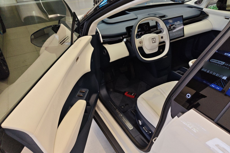 极氪 极氪X 2024 汽车图片 #16