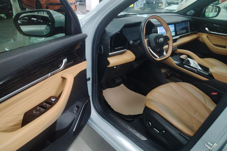 GEELY Monjaro EREV 2023 car image #16