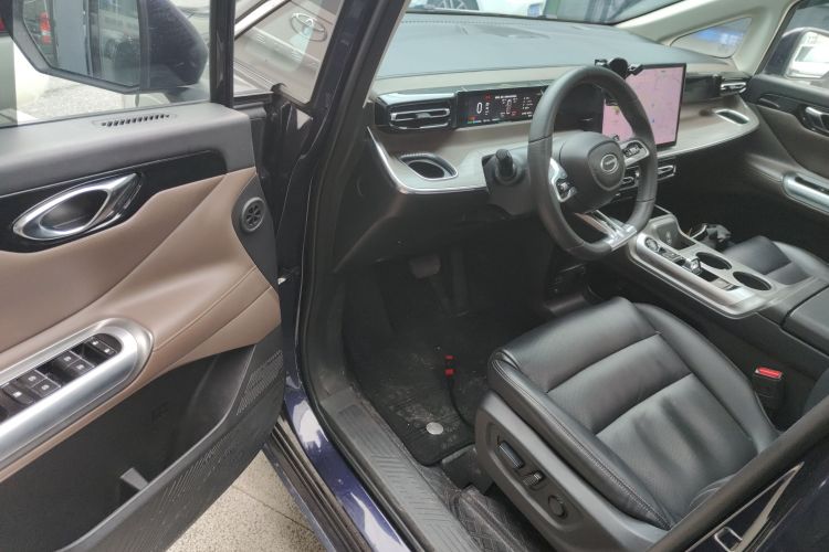 GAC Trumpchi E8 New Energy 2024 car image #16