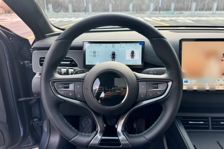 BYD Seal 06 DM-i 2025 car image #16