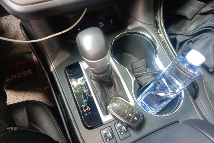 Toyota Highlander 2019 car image #16