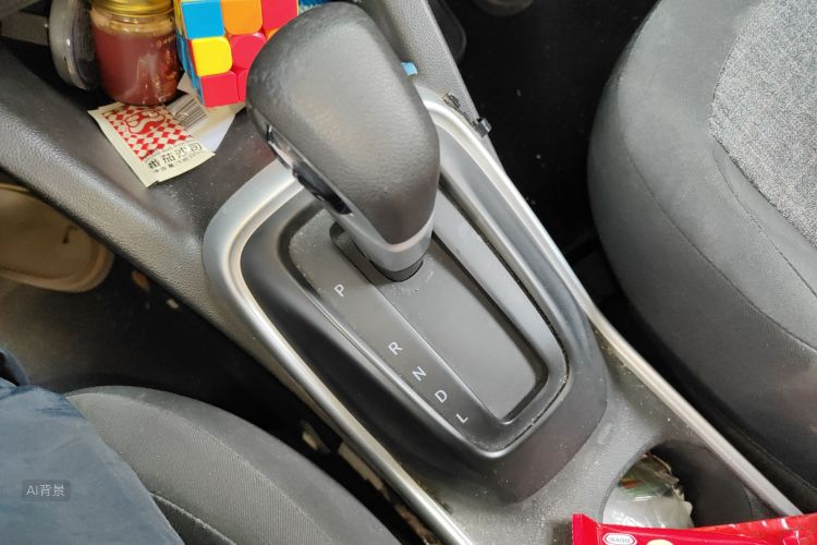 Chevrolet Tracker 2020 imagen de coche #16