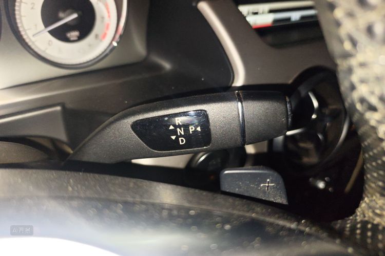 Mercedes-Benz GLK Class 2015 car image #16