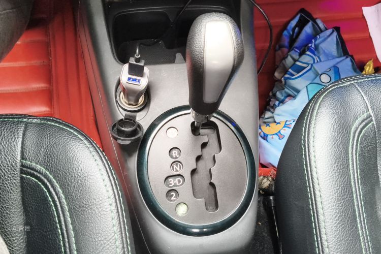 Suzuki Swift 2017 car image #16