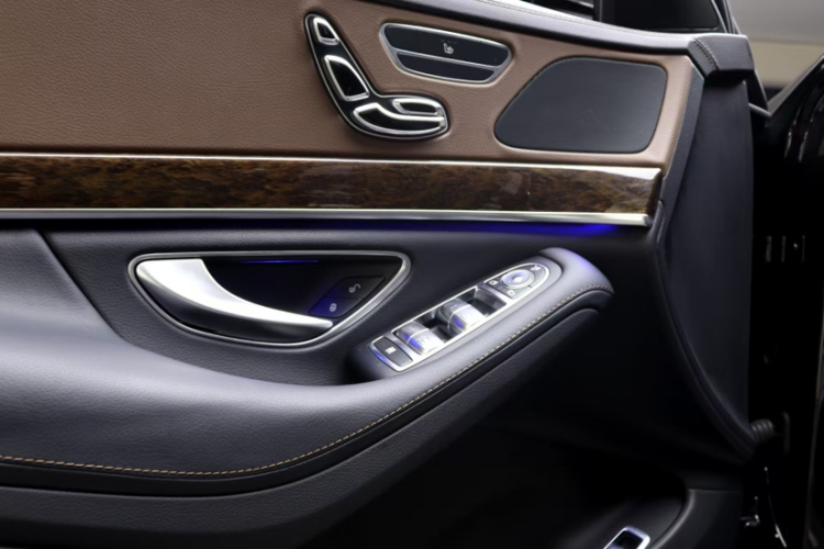 Mercedes-Benz S Class 2015 immagine di auto #16