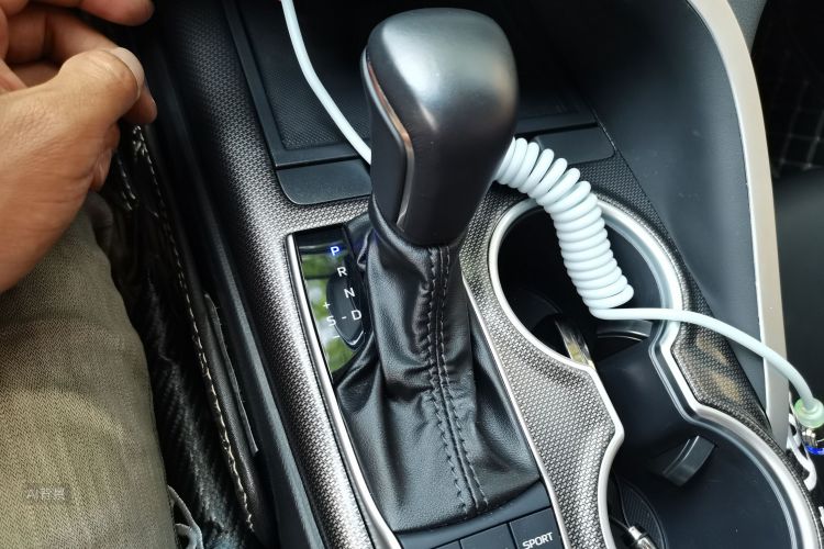 Toyota Camry 2024 car image #16