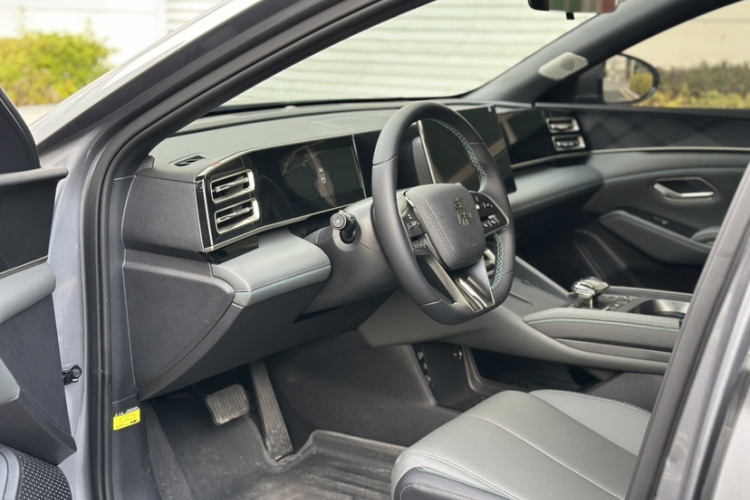 BYD Qin L 2024 car image #16