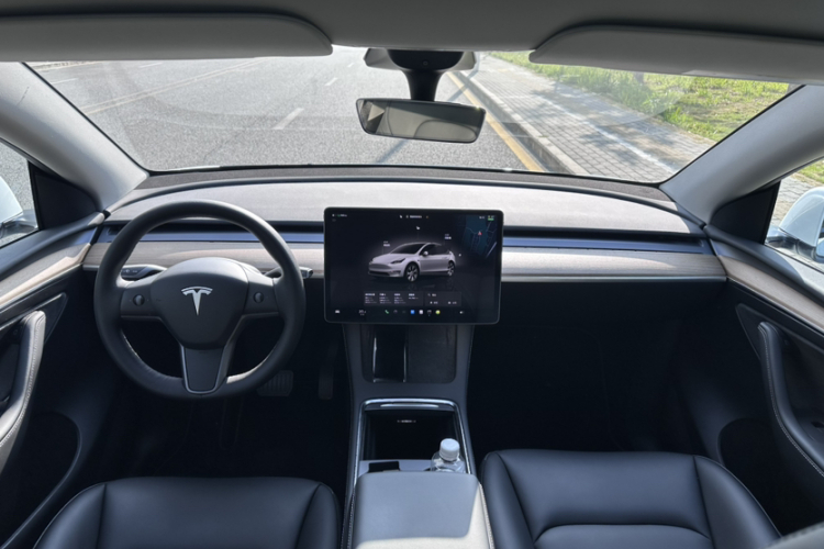 特斯拉 Model Y 2022 汽车图片 #16