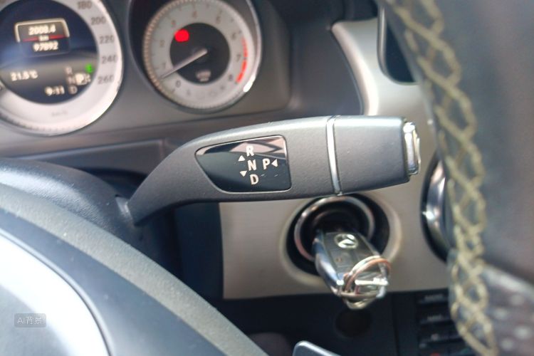 Mercedes-Benz GLK Class 2014 car image #16