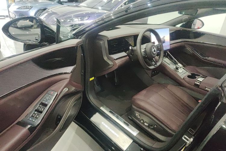 Denza Z9GT 2024 image de voiture #16