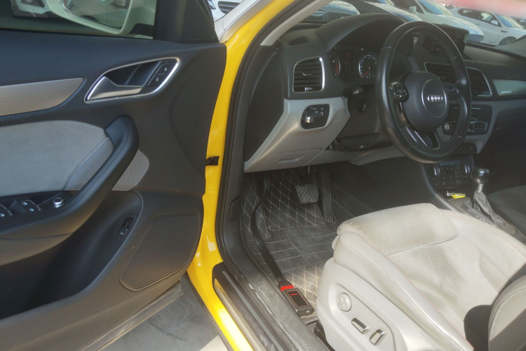 Audi Q3 2017 immagine di auto #16
