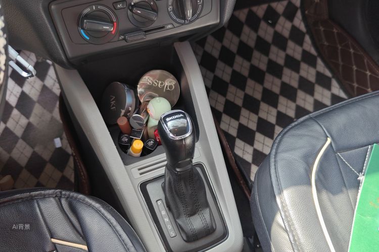 Skoda Fabia 2015 immagine di auto #16