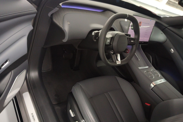 MI YU7 2025 immagine di auto #16