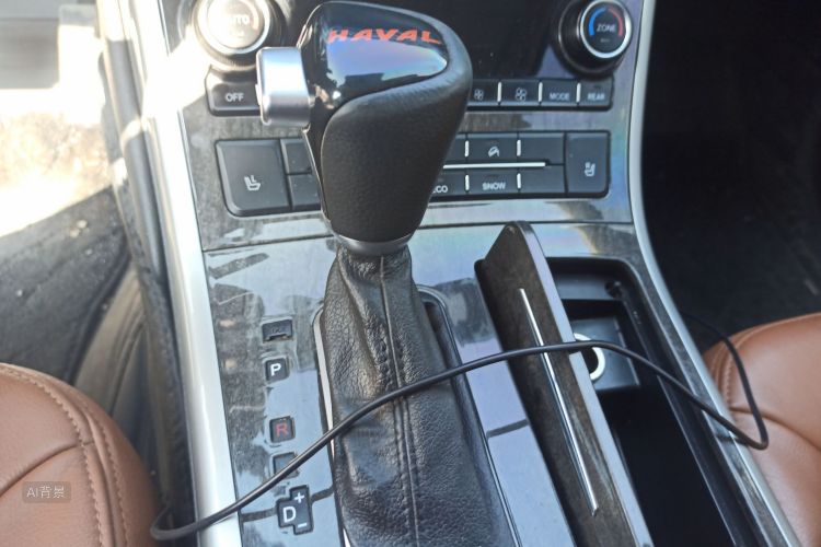 Haval H8 2015 صورة سيارة #16